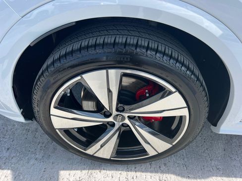 Certified 2025 Audi SQ5 Premium Plus AWD/4WD image 11
