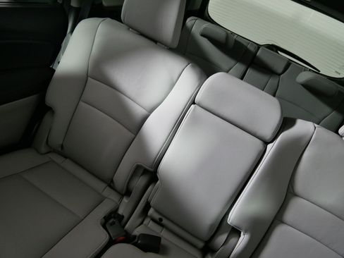 Used 2022 Honda Pilot Touring image 12