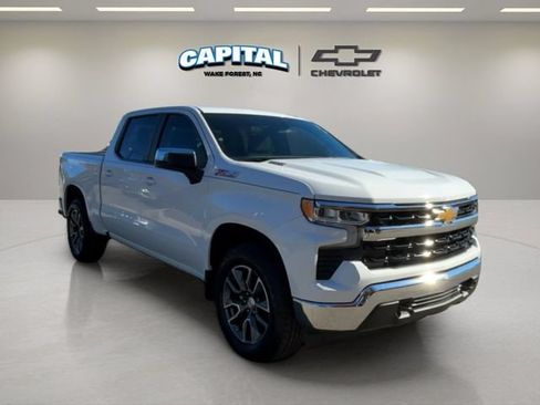 Used 2023 Chevrolet Silverado 1500 LT AWD/4WD image 7