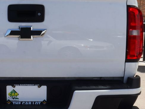 Used 2018 Chevrolet Colorado W/T w/ WT Convenience Package RWD image 20