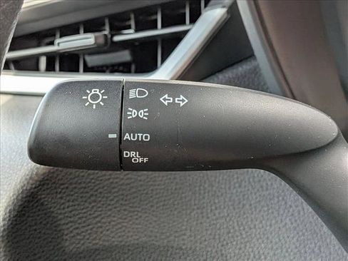 Used 2025 Toyota Corolla LE FWD image 9