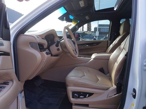 Used 2019 Cadillac Escalade Platinum image 19