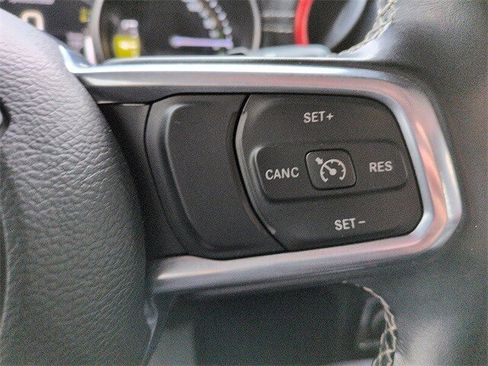 Used 2022 Jeep Wrangler Unlimited Sahara image 20