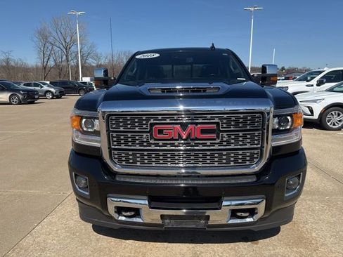 Used 2018 GMC Sierra 2500 Denali w/ Duramax Plus Package image 11