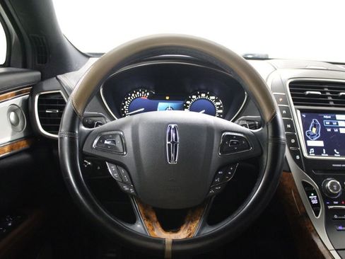 Used 2016 Lincoln MKX Reserve w/ Luxury Package AWD/4WD image 8