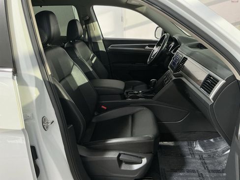 Used 2019 Volkswagen Atlas SE image 32