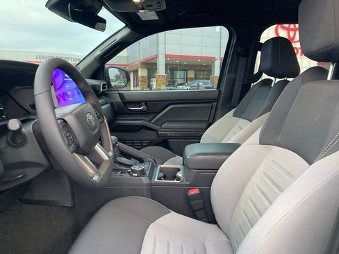 Certified 2025 Toyota Tacoma TRD Off-Road image 10