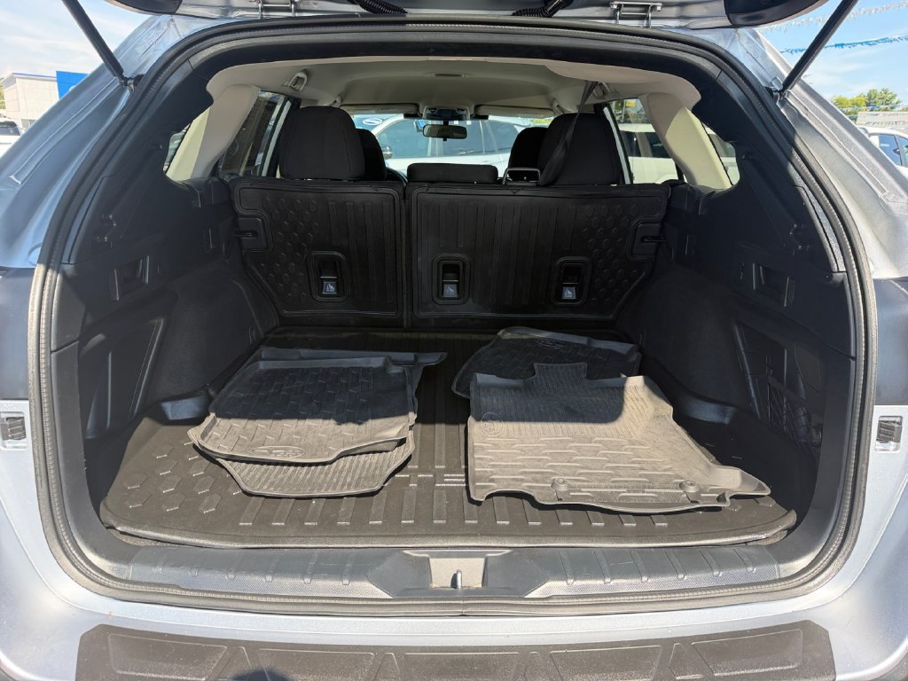 Used 2025 Subaru Outback Premium AWD/4WD image 15