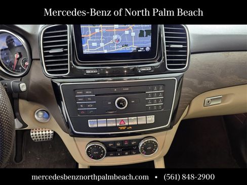 Used 2019 Mercedes-Benz GLE 400 4MATIC image 16