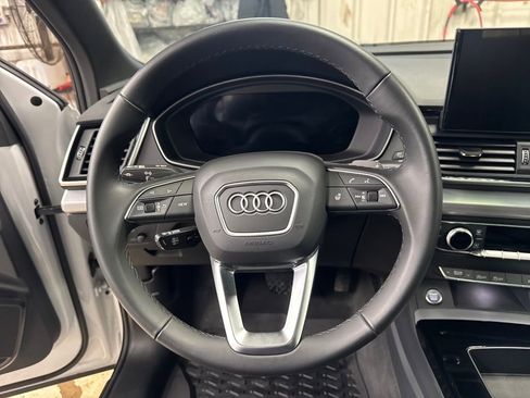 Used 2025 Audi Q5 2.0T Premium w/ Convenience Plus Package image 22