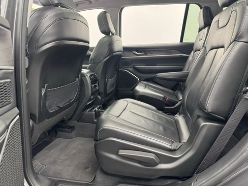 Used 2022 Jeep Grand Cherokee L Limited image 47