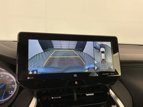 Used 2021 Toyota Venza Limited w/ Advanced Technology Package image 22