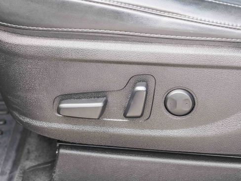Used 2024 Kia Telluride S w/ S Sunroof Package FWD image 25