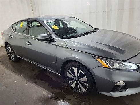 Used 2021 Nissan Altima 2.5 SL AWD/4WD image 2