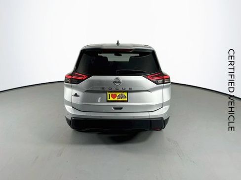 Certified 2024 Nissan Rogue S FWD image 8