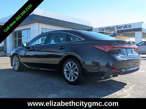 Used 2022 Toyota Avalon XLE image 5