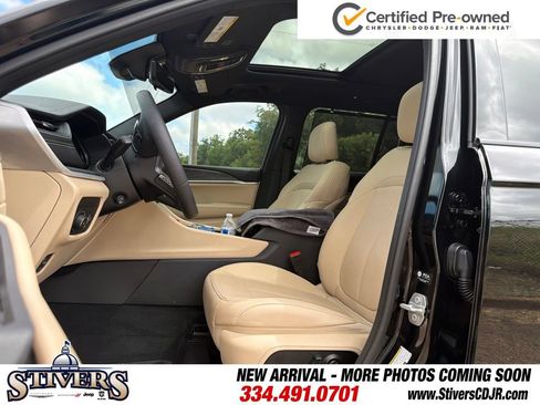 Certified 2025 Jeep Grand Cherokee Limited w/ Luxury Tech Group II RWD image 11