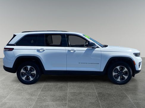Used 2023 Jeep Grand Cherokee 4WD 4xe image 6