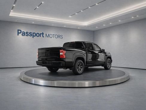 Used 2025 Nissan Frontier Pro-X RWD image 5