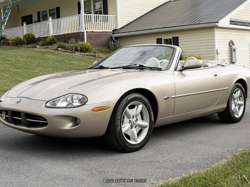 Used 1999 Jaguar XK8 Convertible image 14