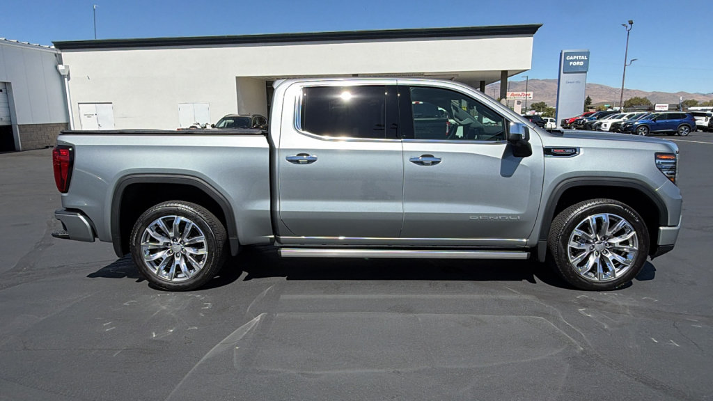 Used 2026 GMC Sierra 1500 Denali AWD/4WD image 2