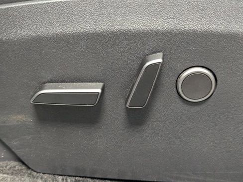 Used 2023 Tesla Model Y Long Range image 11