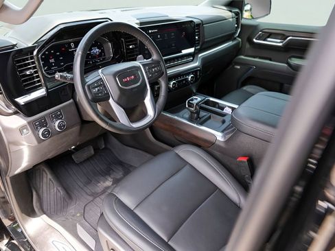 Used 2023 GMC Sierra 1500 SLT AWD/4WD image 13