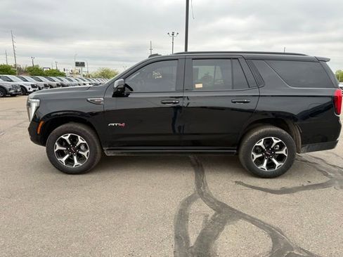 Used 2026 GMC Yukon AT4 w/ AT4 Premium Package AWD/4WD image 7