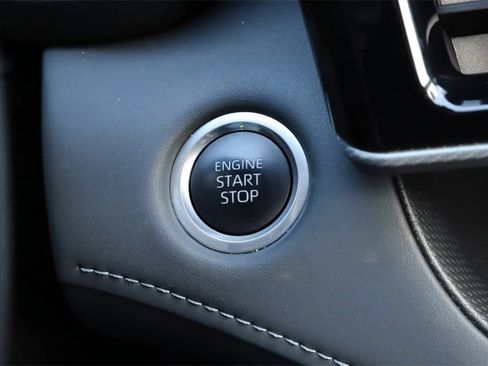 Used 2024 Toyota Highlander Platinum image 32