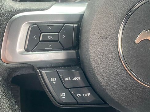 Used 2017 Ford Mustang Coupe image 24