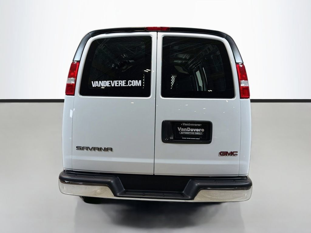 Used 2025 GMC Savana 2500 w/ Driver Convenience Package RWD image 8