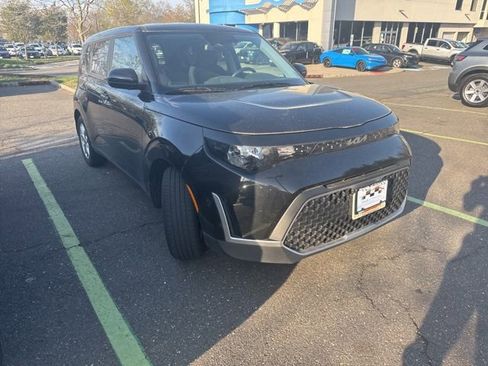 Used 2023 Kia Soul LX w/ LX Technology Package image 1
