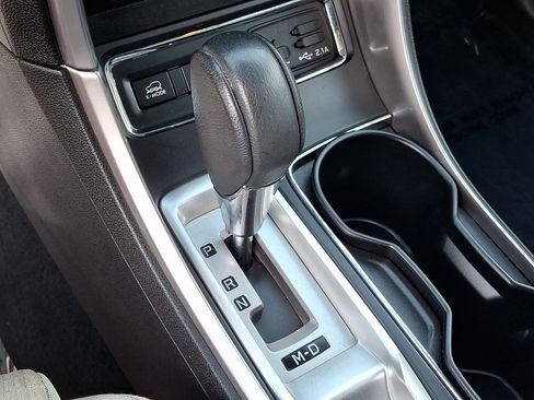 Used 2021 Subaru Ascent Premium w/ Convenience Package image 17