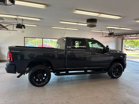 Certified 2025 RAM 2500 Big Horn AWD/4WD image 35