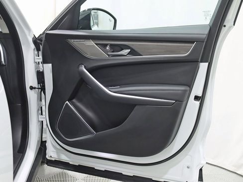 Used 2022 Jaguar F-PACE S image 31