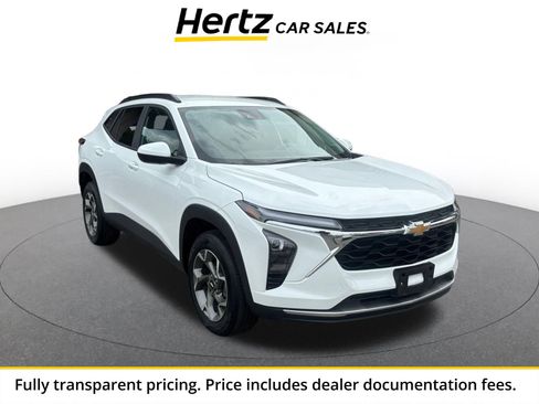 Used 2025 Chevrolet Trax LT FWD image 1