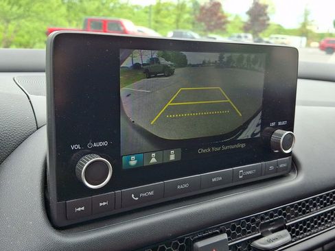 Used 2023 Honda HR-V LX image 3