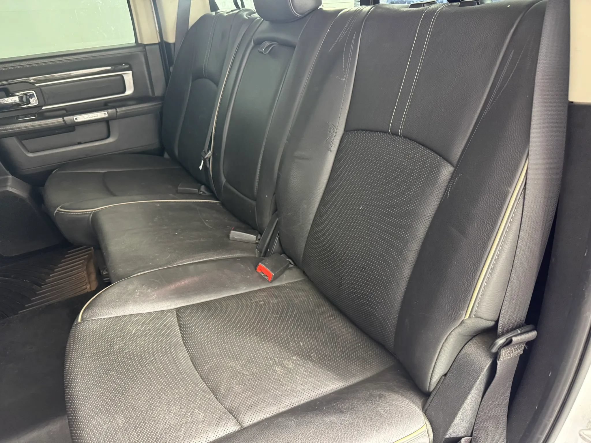 Used 2015 RAM 1500 Limited AWD/4WD image 35
