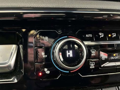 Used 2025 GMC Sierra 1500 AT4 w/ AT4 Premium Package image 25