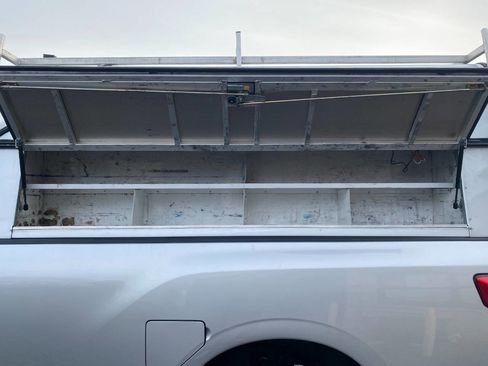 Used 2019 Nissan Titan SV w/ SV Convenience Package image 20