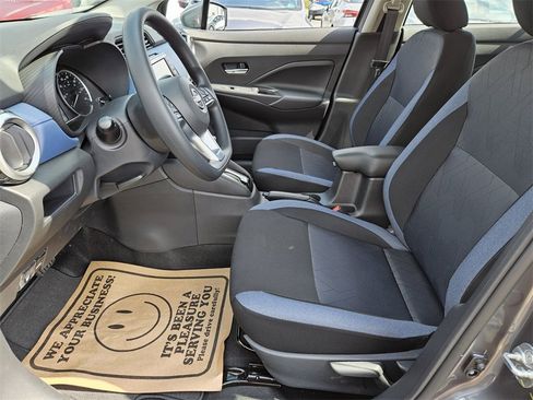 New 2025 Nissan Versa SV w/ Trunk Package image 4