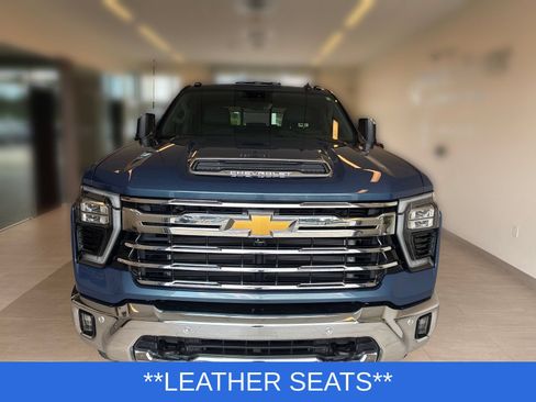Used 2025 Chevrolet Silverado 2500 LTZ w/ LTZ Plus Package AWD/4WD image 6
