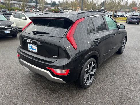 Certified 2023 Kia Niro EX Touring image 5
