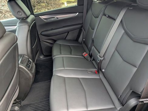 Used 2023 Cadillac XT5 Luxury image 25