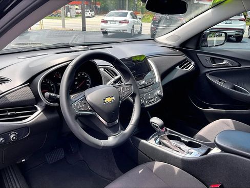 Used 2024 Chevrolet Malibu RS FWD image 13