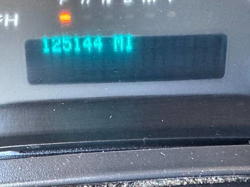 Used 2013 Chevrolet Express 2500 image 15