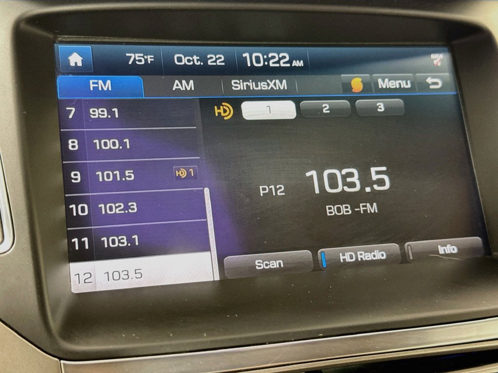 Used 2016 Hyundai Azera FWD image 17