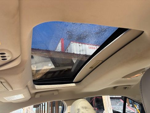 Used 2018 Ford Taurus Limited image 55