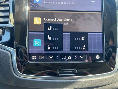 Certified 2023 Volvo XC90 T8 Ultimate w/ Protection Package Premier image 24