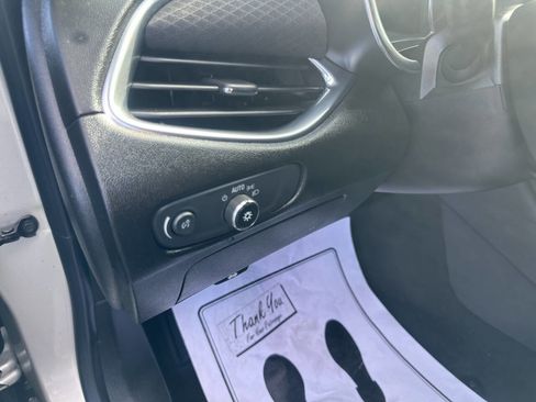 Used 2016 Chevrolet Malibu LT image 24